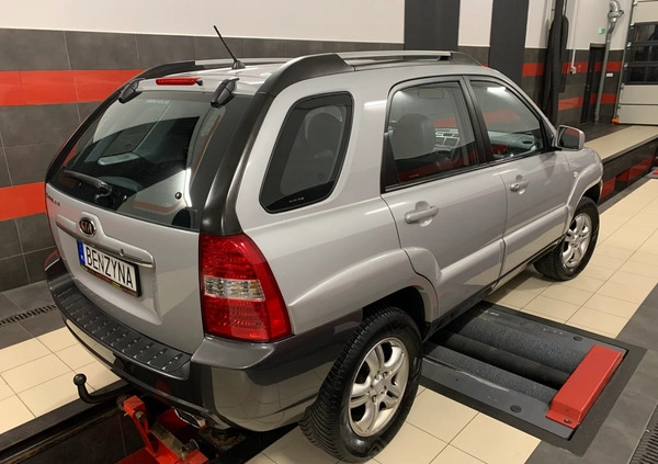 Kia Sportage cena 22500 przebieg: 212000, rok produkcji 2007 z Stronie Śląskie małe 106